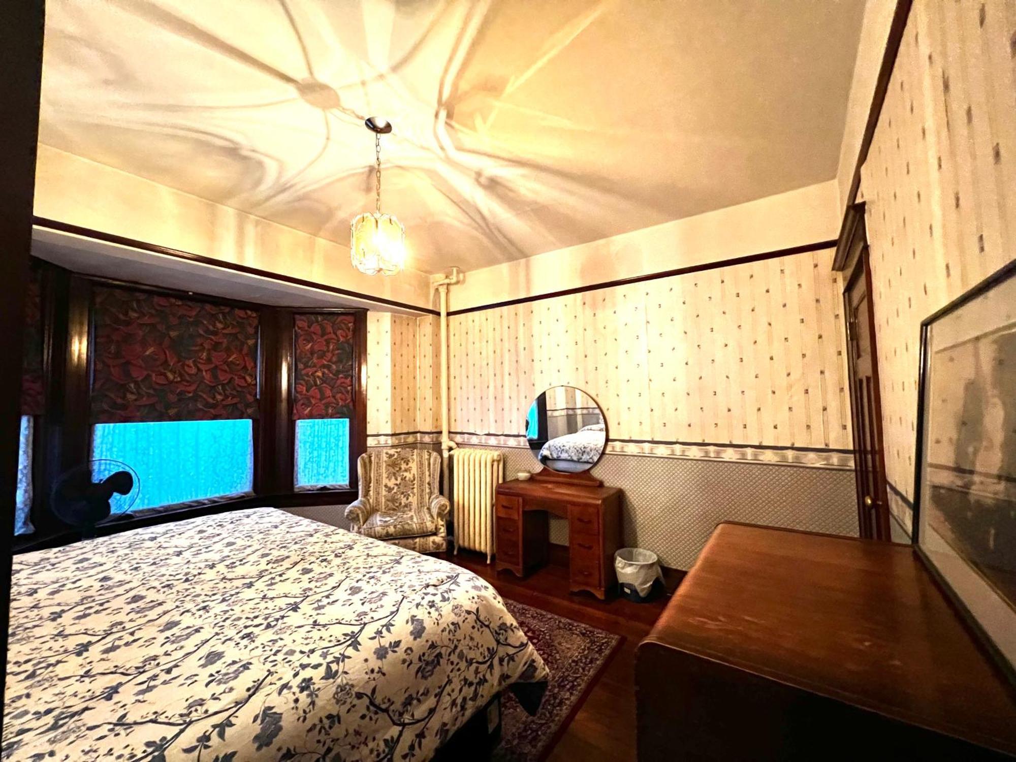 Arundel Mansions Hotel New Westminster Bagian luar foto