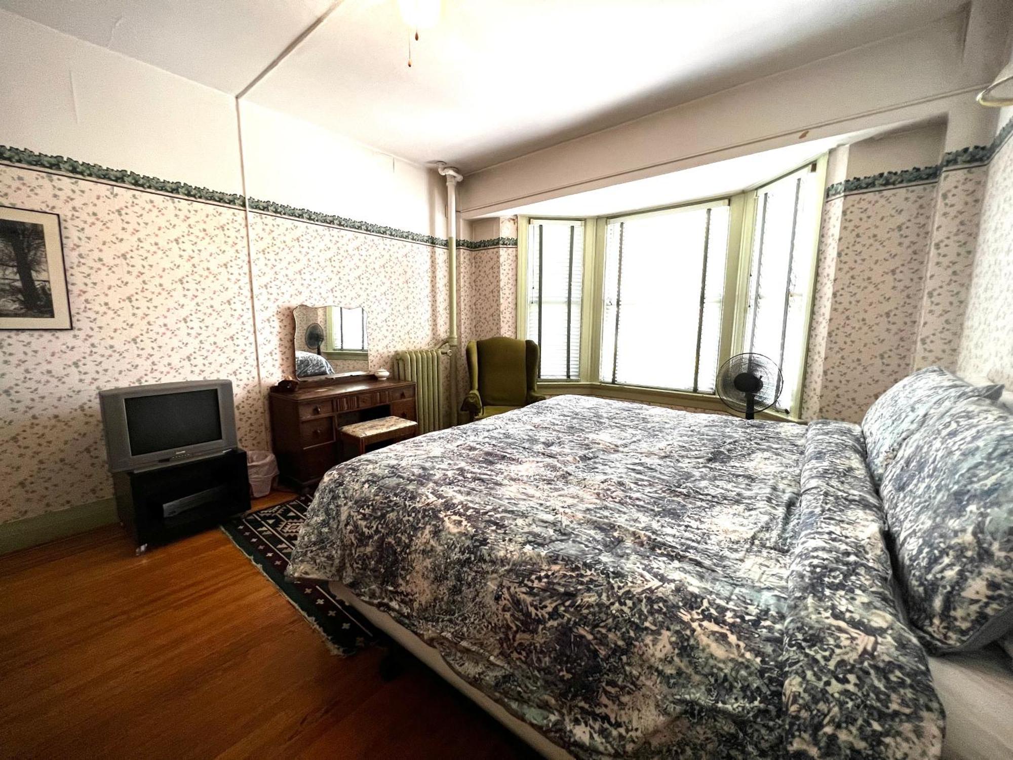 Arundel Mansions Hotel New Westminster Bagian luar foto